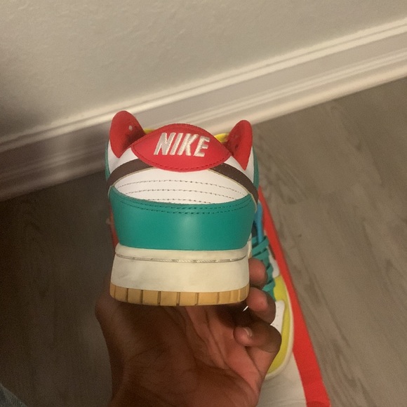 Free 99 Dunk Low - Picture 3 of 9